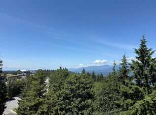 8850 University Cres #609, Burnaby, BC V5A 0C8