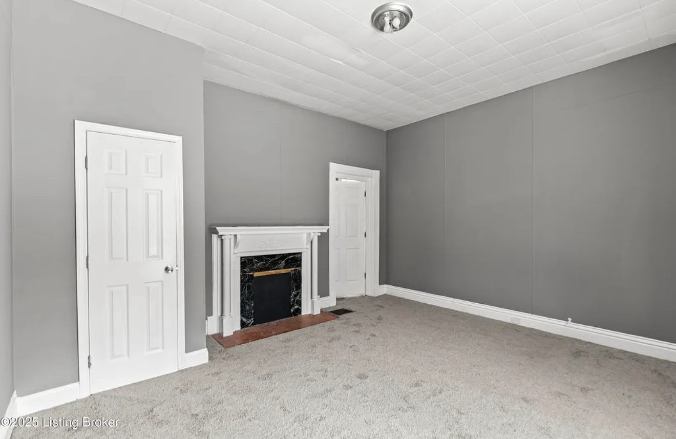 3 bed, 2014 sqft, $1,450 — Photo 3