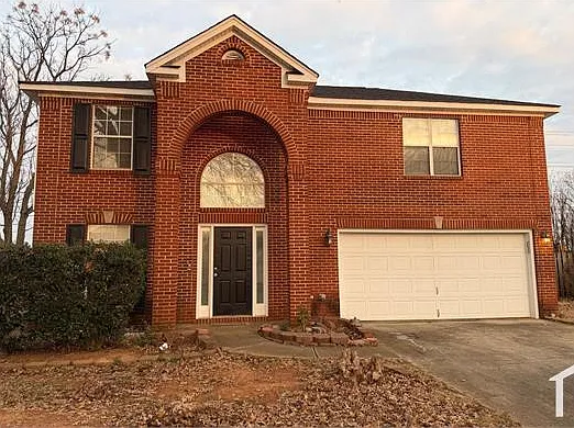 4 bed, 2144 sqft, $2,350 — Photo 3