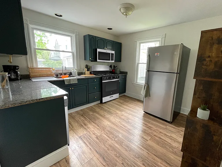 11 Arlington Pl #11 — Photo 7