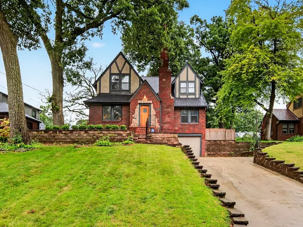 1520 41st Pl, Des Moines, IA 50311