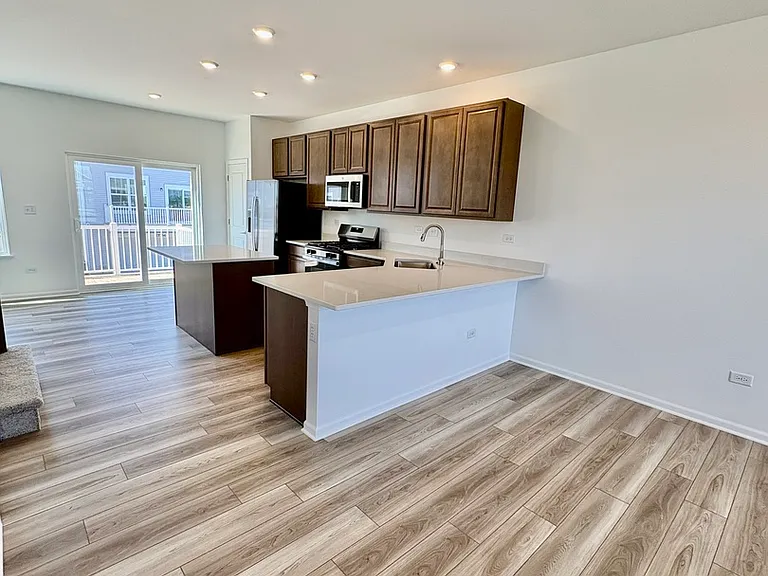 25752 W Yorkshire Dr — Photo 16