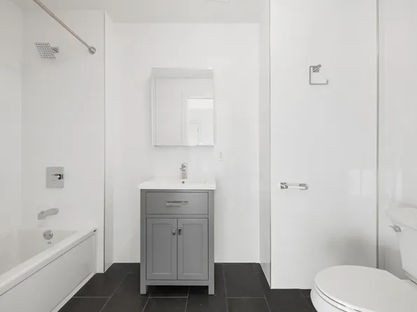 2010 Ocean Avenue image 7 of 7