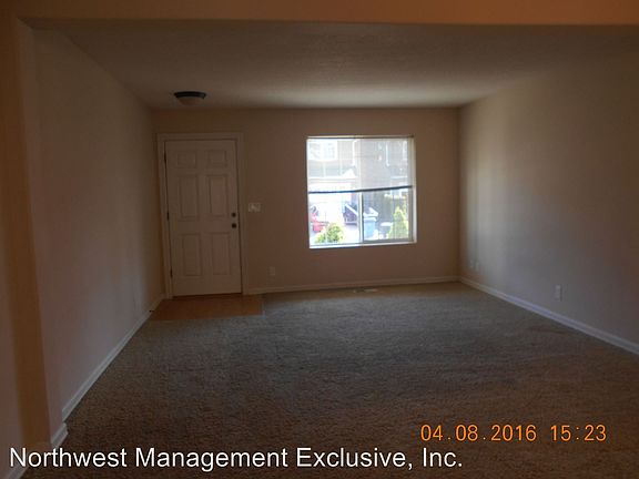 2nd image of 9212 NE 81st St