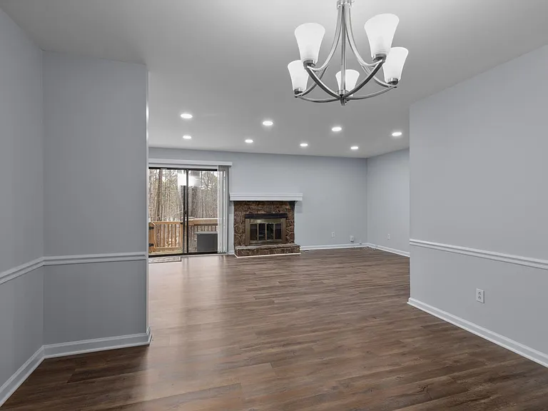 5702 Three Oaks Dr — Photo 11