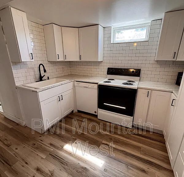 724 N 1200 E — Photo 5