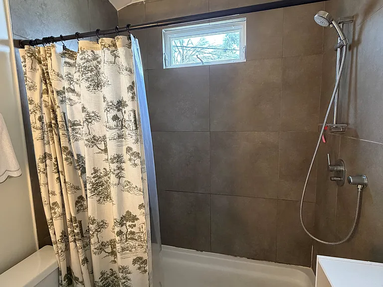 4705 Grinstead Pl — Photo 8