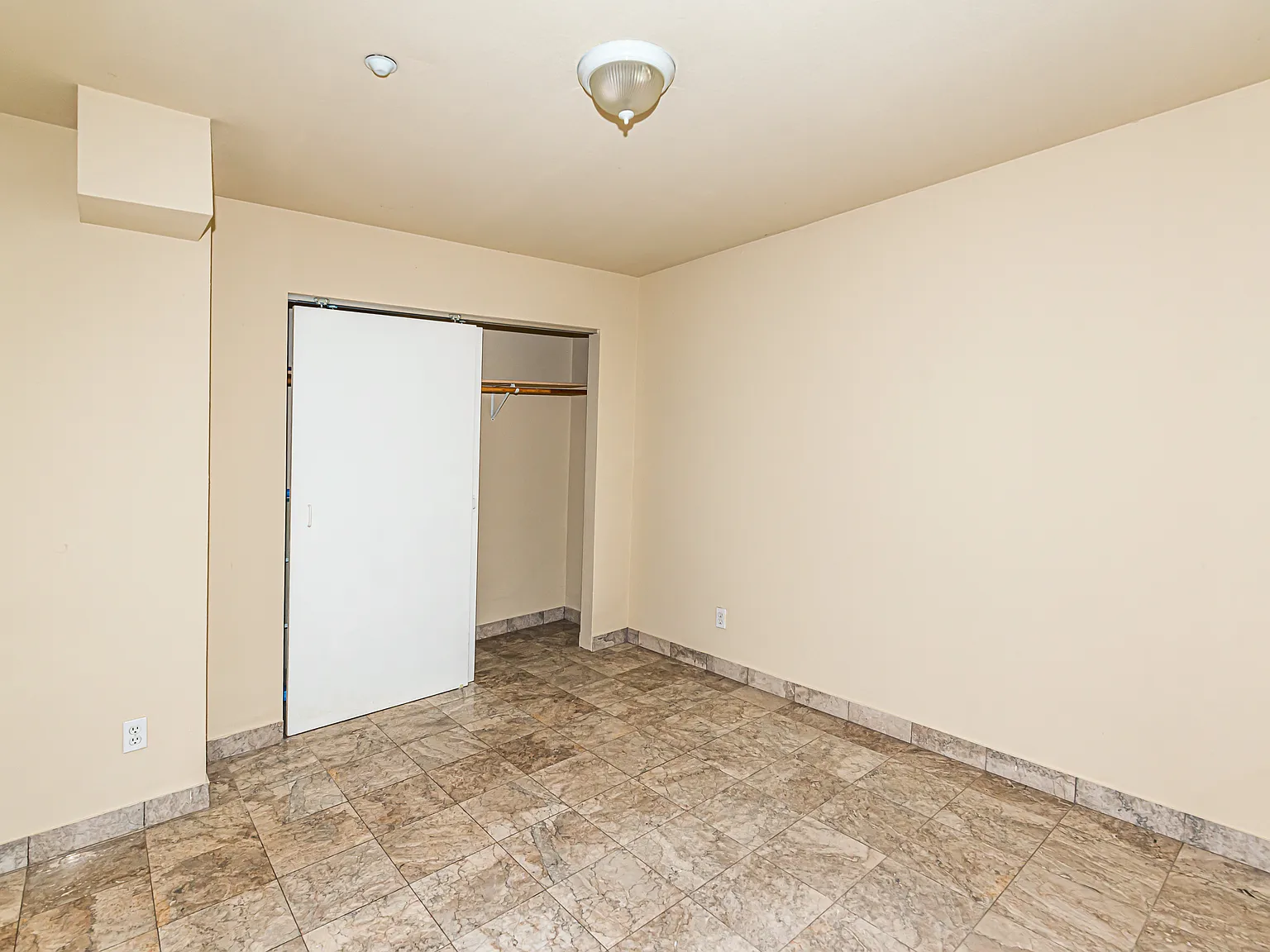 3 bed, $3,495 — Photo 4