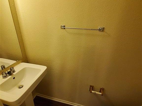 5th image of 1107 Holik Dr #A-d