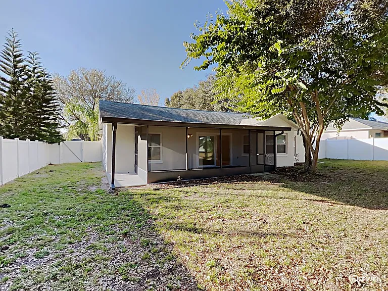 10628 Crescendo Loop — Photo 21