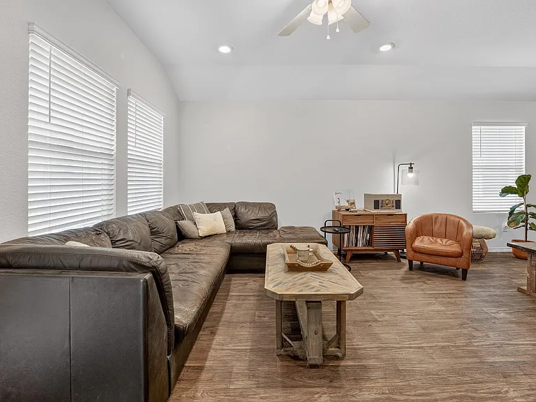 196 Harvest Creek Dr — Photo 6