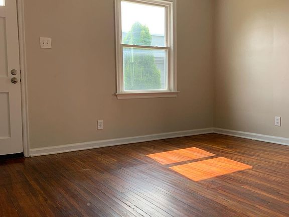 3rd image of 1431 N Star Ave
