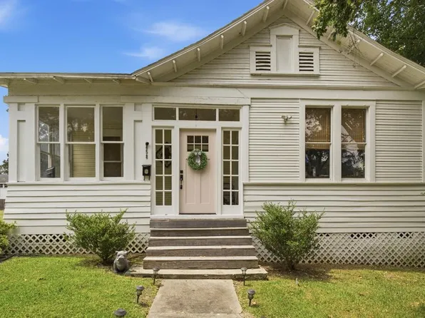 858 N 7th Ave, Laurel, MS 39440