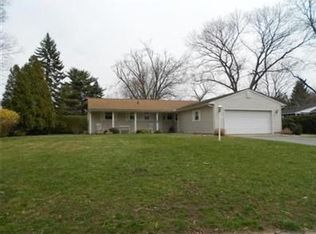 17 Merriweather Dr, Longmeadow, MA 01106