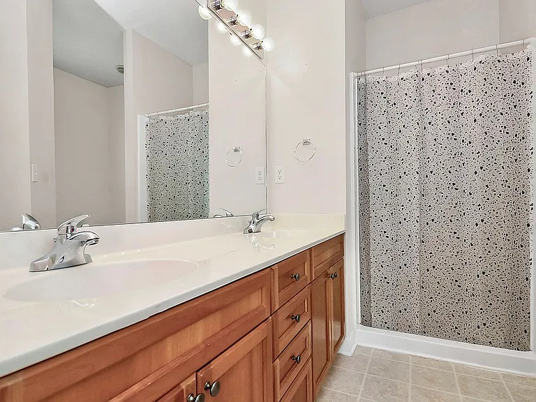 8324 Scotney Bluff Ave — Photo 14