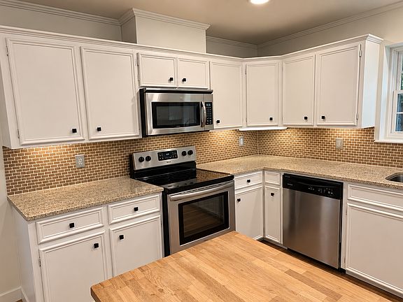 5th image of 5 S Sweet Bay Ct