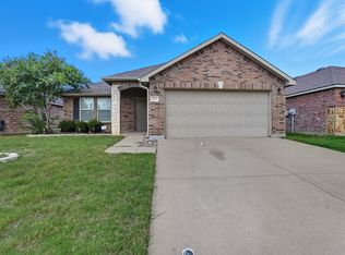 300 Fossil Bridge Dr, Fort Worth, TX 76131