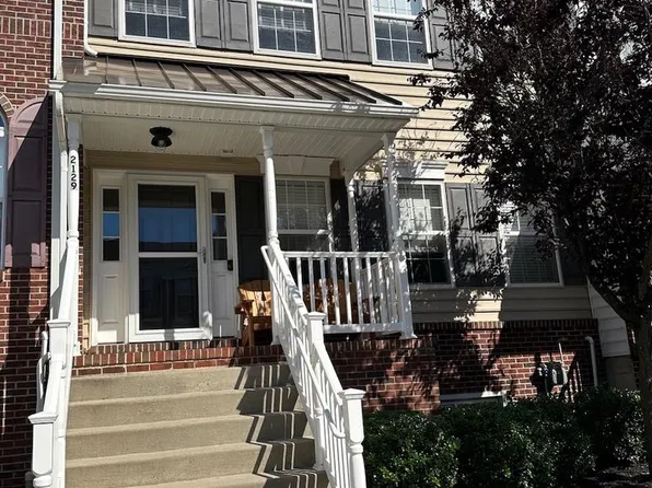 2129 Danville Dr, Pennsburg, PA 18073