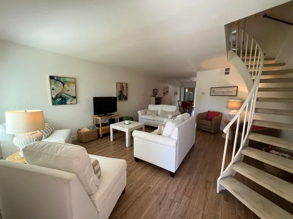 72854 Roy Emerson Ln, Palm Desert, CA 92260