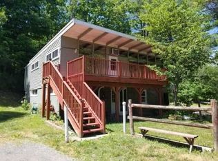 75 S Cross Rd, Staatsburg, NY 12580