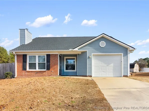 5856 Corner Oaks Dr, Hope Mills, NC 28348