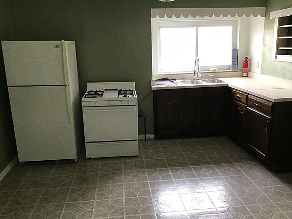 Kitchen nicely painted