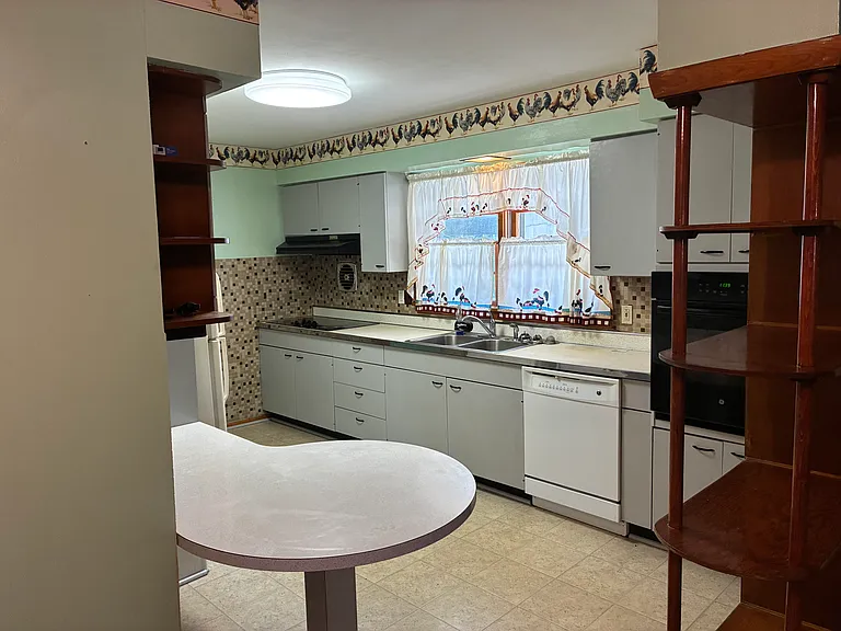 2138 Adams St — Photo 7