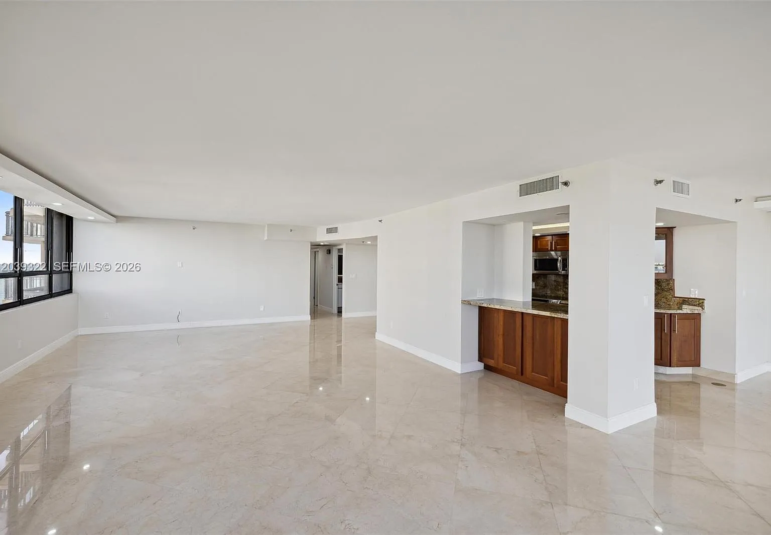 2 bed, 1967 sqft, $10,000 — Photo 4