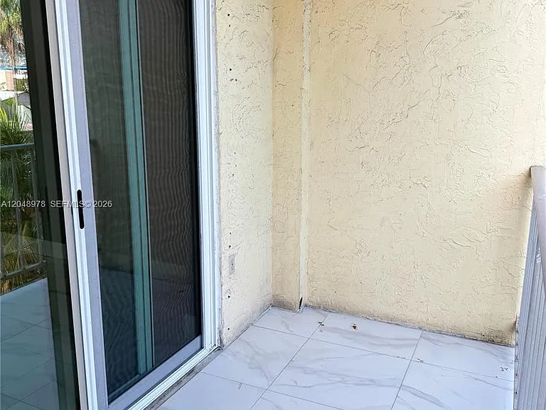 453 SW 2nd St #306C — Photo 6