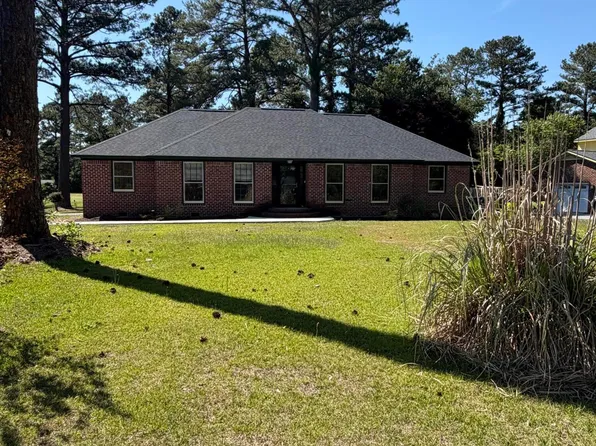 209 Shoreline Drive, New Bern, NC 28562