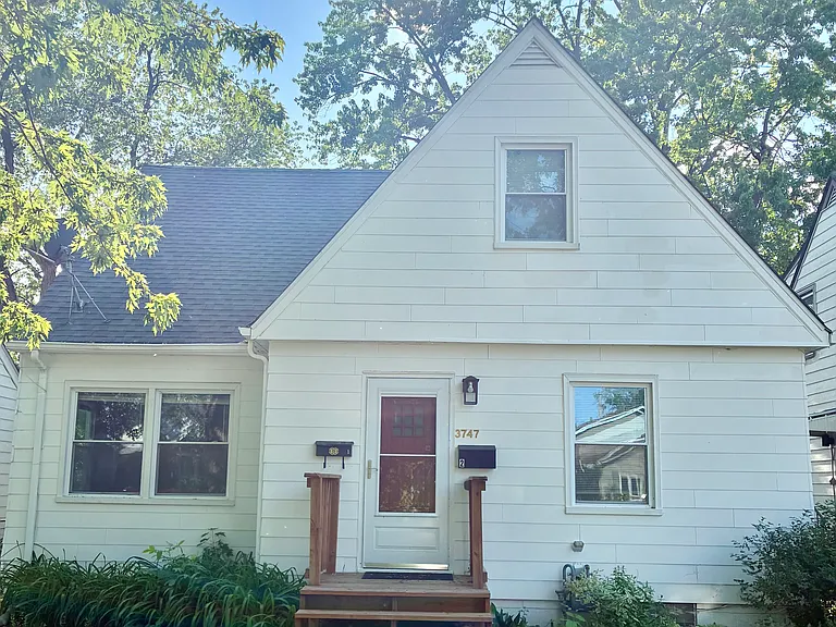 3747 Major Ave N — Photo 1