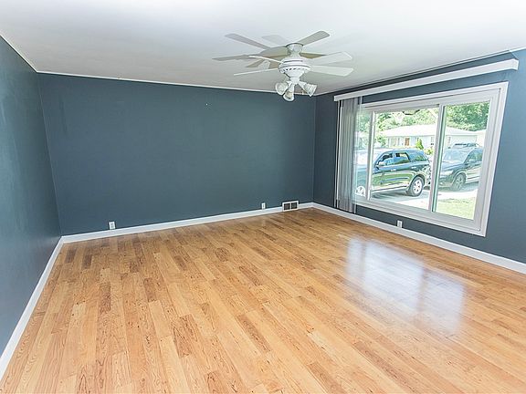 3rd image of 713 E Gordon Ave