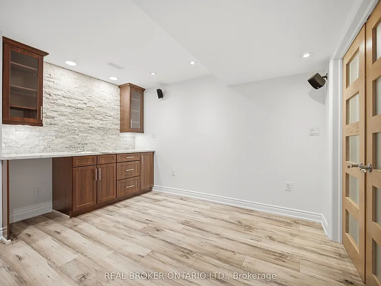 3277 Paul Henderson Dr — Photo 23