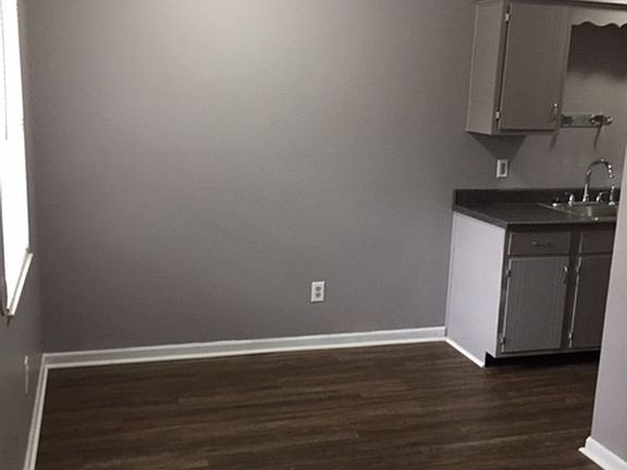 2nd image of 125 Principal Ct #02d7d6de2
