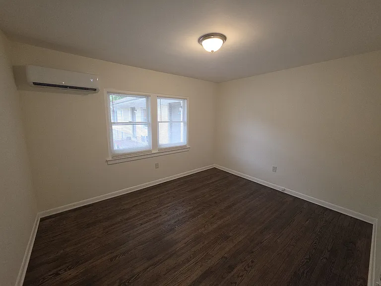 1403 W Chapel Hill St #B3 — Photo 10