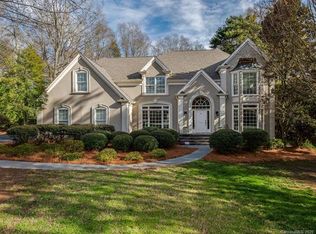 5325 Providence Country Club Dr, Charlotte, NC 28277