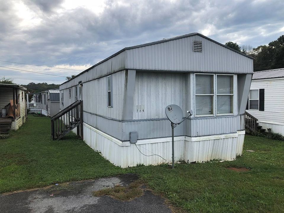 2nd image of 305 Pleasant Ct