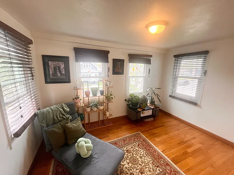 503 N Fair Oaks Ave — Photo 8