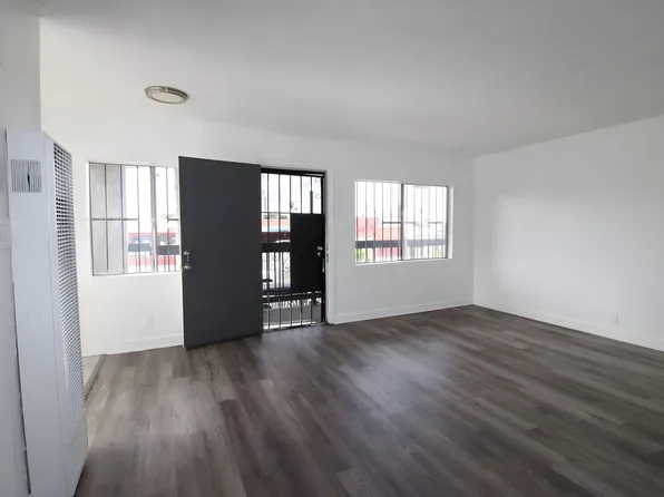 11306-08 S. Figueroa Street