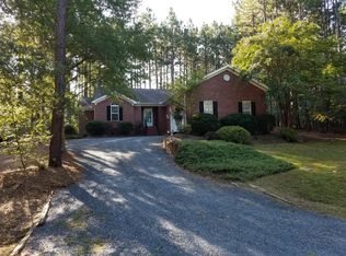 60 Old Hunt Rd, Pinehurst, NC 28374