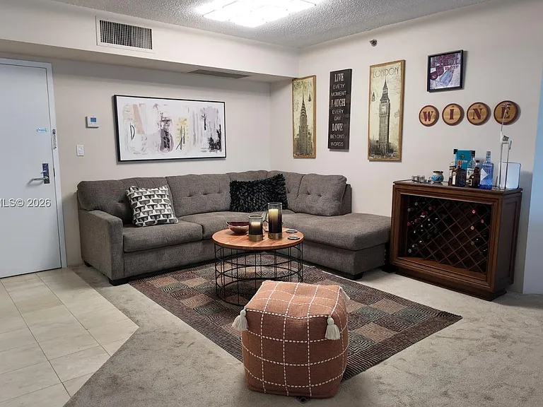 3600 Mystic Pointe Dr #1111 — Photo 6