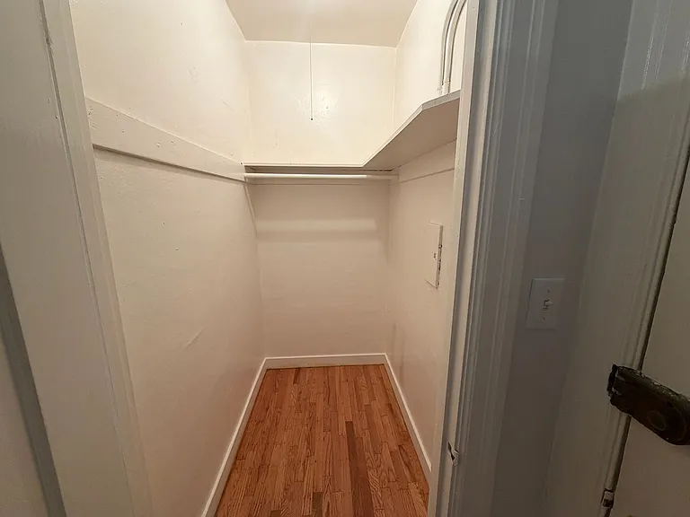 1635 Jones St — Photo 7