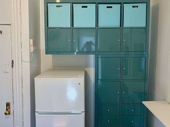 4th image of 336 W 11th St APT 5C