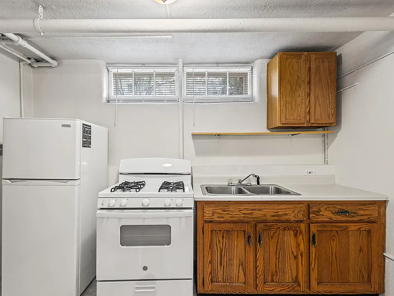 805 E 18th Ave — Photo 17