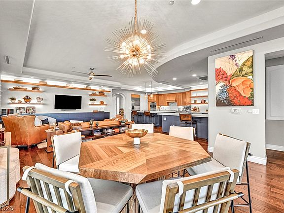 5th image of 9219 Tesoras Dr Unit 302