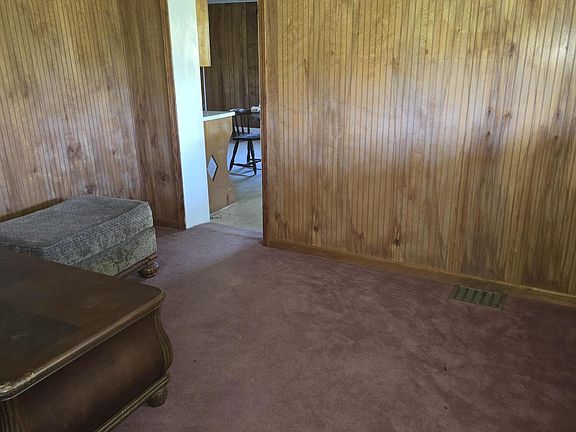4th image of 415 Stockpen Mountain Rd