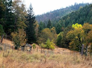 3969 Old Ferry Rd, Shady Cove, OR 97539