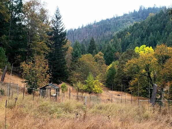 3969 Old Ferry Rd, Shady Cove, OR 97539