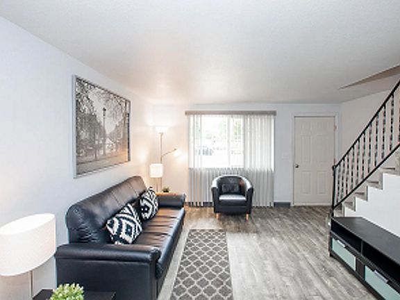 4th image of 815-819 6th St #815