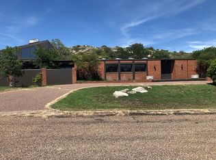 4 Cambridge Rd, Amarillo, TX 79124